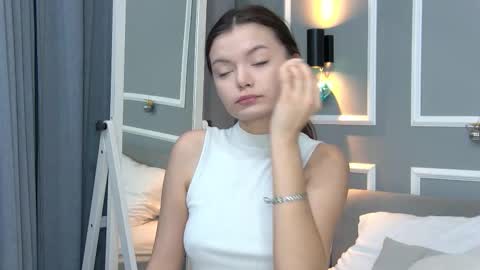 Aster Quinn online show from 01.14.26