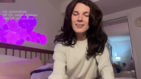 AstoriaLove online show from 02.28.26