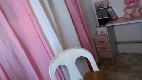 Snapshot of astraea_xxx chatting on 07.08.26 Anna online show from 07.08.26