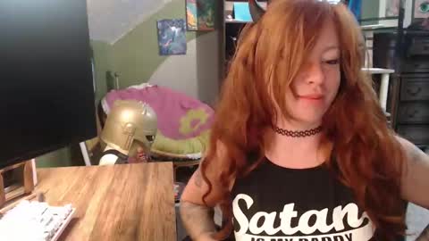 Snapshot of astraeasiren chatting on 10.31.25 AstraeaSiren online show from 10.31.25