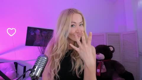 astramonroe online show from 04.08.26