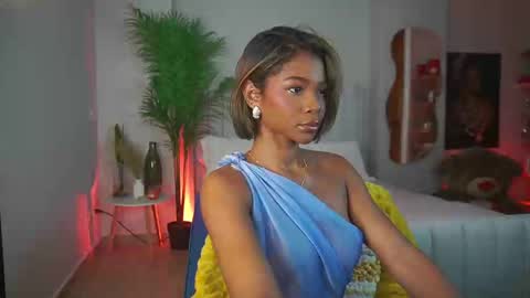 Snapshot of astrea_1 chatting on 09.24.25 Astrea online show from 09.24.25