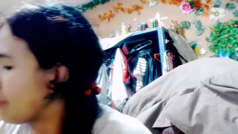 astrid_hauser66 online show from 12.20.25