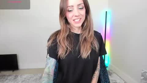 Astrid Luxe online show from 06.09.26