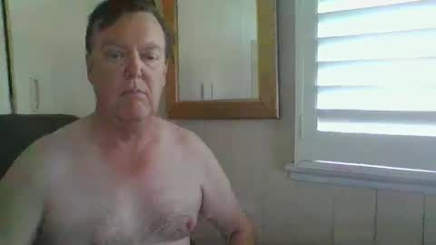 Snapshot of astute008 chatting on 11.19.25 astute008 online show from 11.19.25