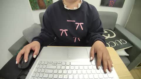 Snapshot of asuka_9x chatting on 02.01.26 asuka_9x online show from 02.01.26
