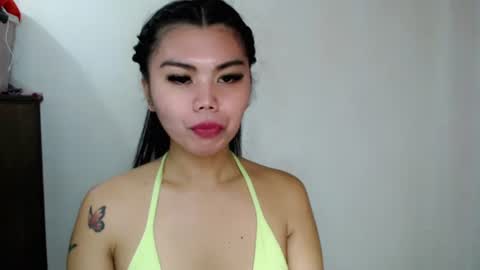 Snapshot of asuna_charming chatting on 09.27.25 asuna_charming online show from 09.27.25