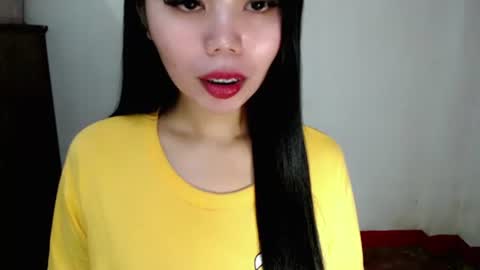 Snapshot of asuna_charming chatting on 10.19.25 asuna_charming online show from 10.19.25