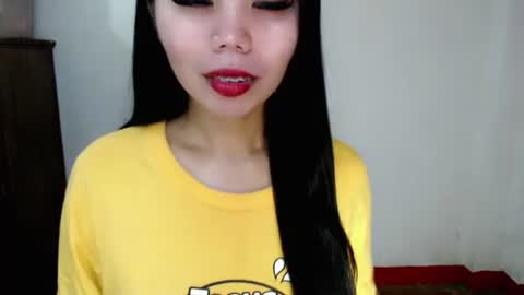 Snapshot of asuna_charming chatting on 10.25.25 asuna_charming online show from 10.25.25