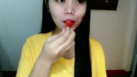 Snapshot of asuna_charming chatting on 12.04.25 asuna_charming online show from 12.04.25