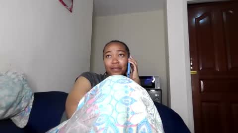 Snapshot of atara_seren chatting on 05.18.26 atara_seren online show from 05.18.26