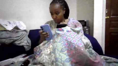 Snapshot of atara_seren chatting on 05.20.26 atara_seren online show from 05.20.26