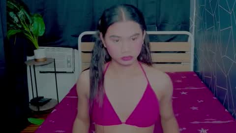 Snapshot of atashakendall chatting on 12.04.25 atashakendall online show from 12.04.25