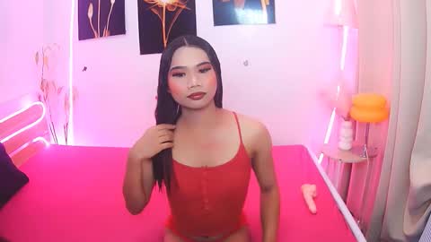 atashakendall online show from 12.22.25