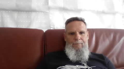 Snapshot of atatanka chatting on 06.08.26 atatanka online show from 06.08.26