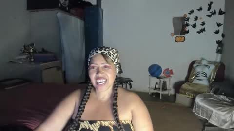 Snapshot of atenea412929 chatting on 10.18.25 atenea412929 online show from 10.18.25
