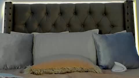 Atenea Hank online show from 12.21.24