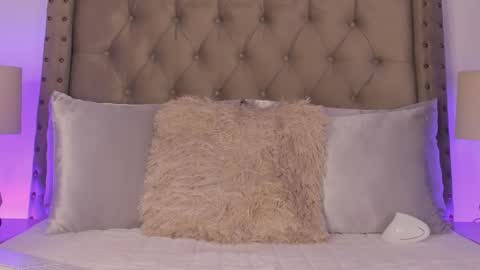 Atenea Hank online show from 03.11.26