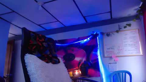 Atenea online show from 12.04.25