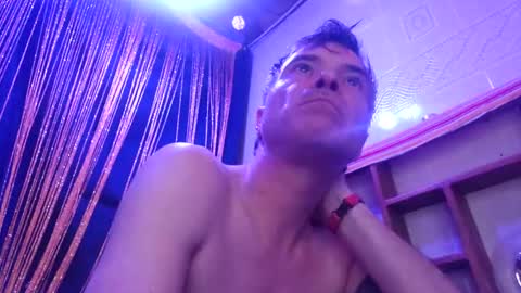 Snapshot of athandrew chatting on 12.12.24 jonnyandrew online show from 12.12.24