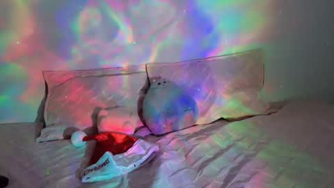 Snapshot of athena_makri05 chatting on 12.25.24 ATENEA MAKRI online show from 12.25.24