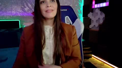 Athena Autumn online show from 02.19.26