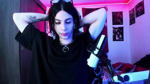 athenauwu online show from 10.06.25