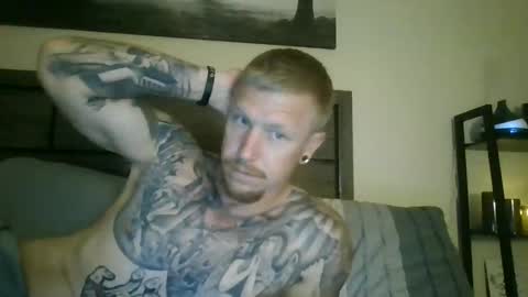 AthleticWhiteboy777 online show from 06.11.26