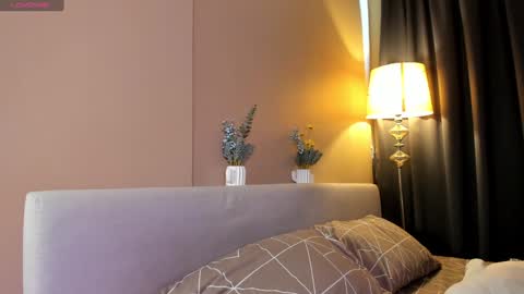 online every day between 10am-23pm online show from 01.10.25