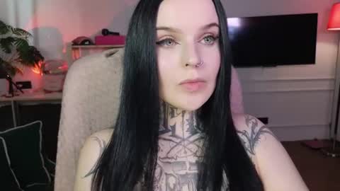 online every day between 10am-23pm online show from 06.22.26