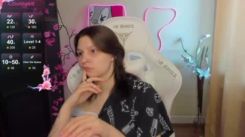 Snapshot of audreyykim chatting on 06.05.26 Audrey online show from 06.05.26