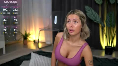 Isabella online show from 11.03.25