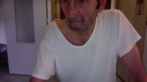 Snapshot of auguste688483 chatting on 01.19.26 auguste688483 online show from 01.19.26