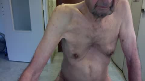 Snapshot of auguste688483 chatting on 02.25.26 auguste688483 online show from 02.25.26