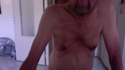 Snapshot of auguste688483 chatting on 05.28.26 auguste688483 online show from 05.28.26