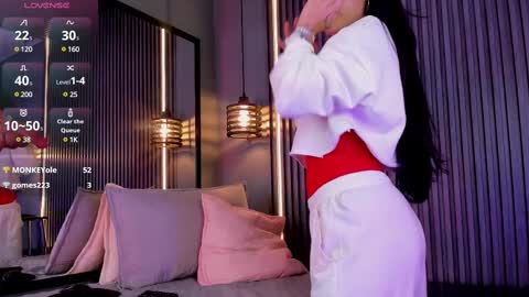 Aura online show from 02.25.25