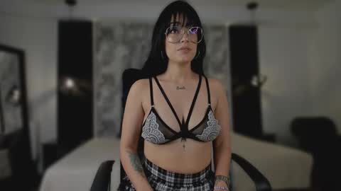 Snapshot of aurabakers chatting on 02.25.26 Aura online show from 02.25.26