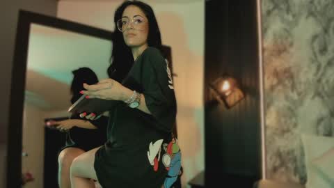 Aura online show from 04.17.26