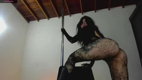 Snapshot of aurabonett chatting on 05.16.26 aura online show from 05.16.26