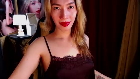 Snapshot of aurakharisma_xx chatting on 12.04.24 Miss awra online show from 12.04.24