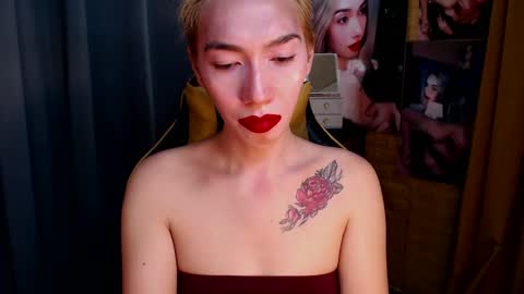 Snapshot of aurakharisma_xx chatting on 02.23.25 Miss awra online show from 02.23.25