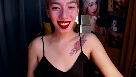Snapshot of aurakharisma_xx chatting on 03.01.25 Miss awra online show from 03.01.25