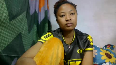 Snapshot of aurelie08 chatting on 06.12.26 aurelie08 online show from 06.12.26