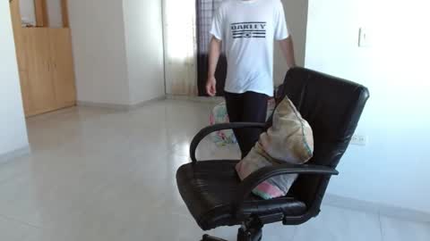 Aureliano online show from 04.14.26