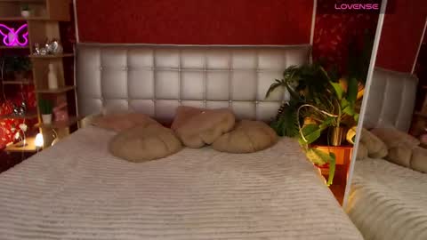 Aurora online show from 03.07.25