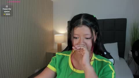 A U R O R A online show from 01.04.25