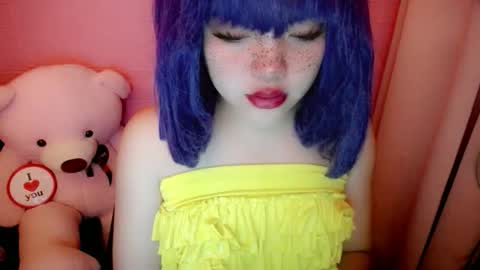 cute online show from 06.04.26