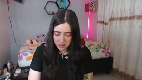 Snapshot of aurora_shy_ chatting on 02.10.25 Aurora  online show from 02.10.25