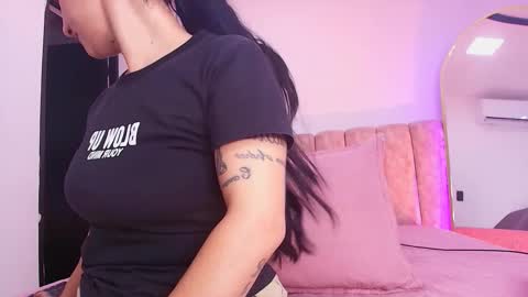 auroraa_miller online show from 02.04.26