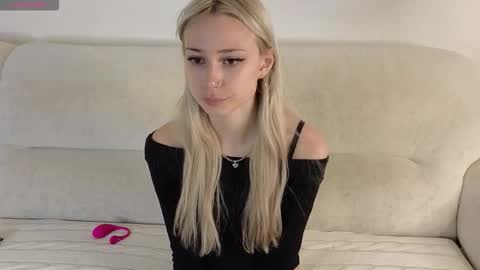 Aurora online show from 09.14.25